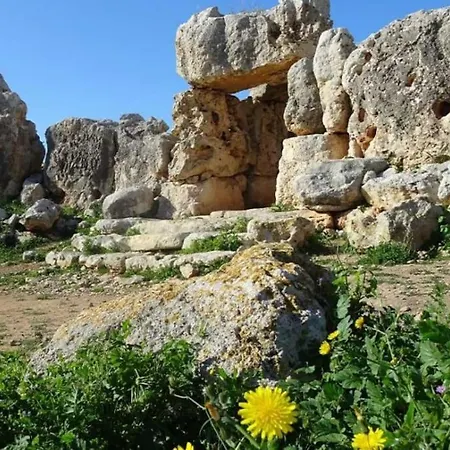 Two Bedroom In Xemxija, Διαμέρισμα *