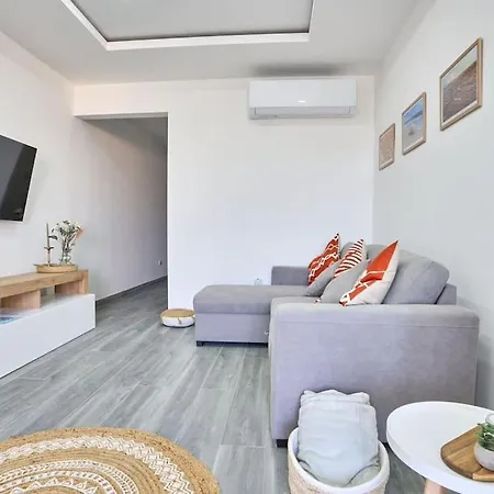 Two Bedroom In Xemxija,