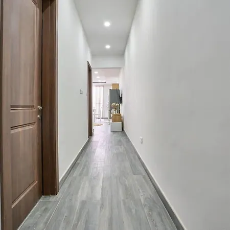 Two Bedroom In Xemxija, Daire *