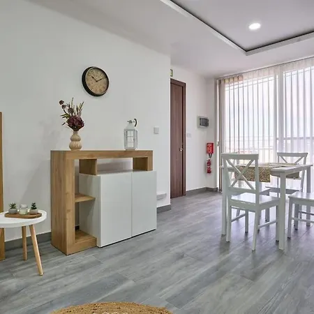 Daire Two Bedroom In Xemxija, St. Paul's Bay