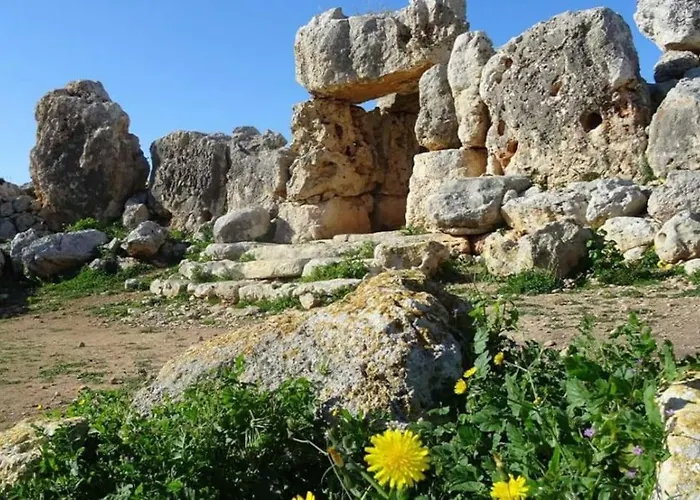 Two Bedroom In Xemxija, Appartement *